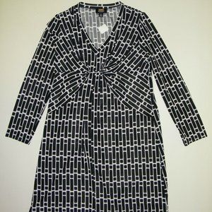 NWT LORI MICHAELS COLLECTION BLACK/WHITE DRESS SMALL